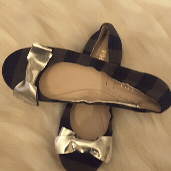 Prada black and gray stripes with silver bow - Picture 3 of 8